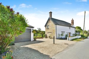 Driveway, garage, and parking- click for photo gallery